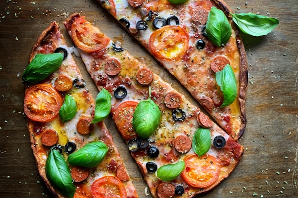 Sourdough pizza recipe with starter-driven 48-hour dough
